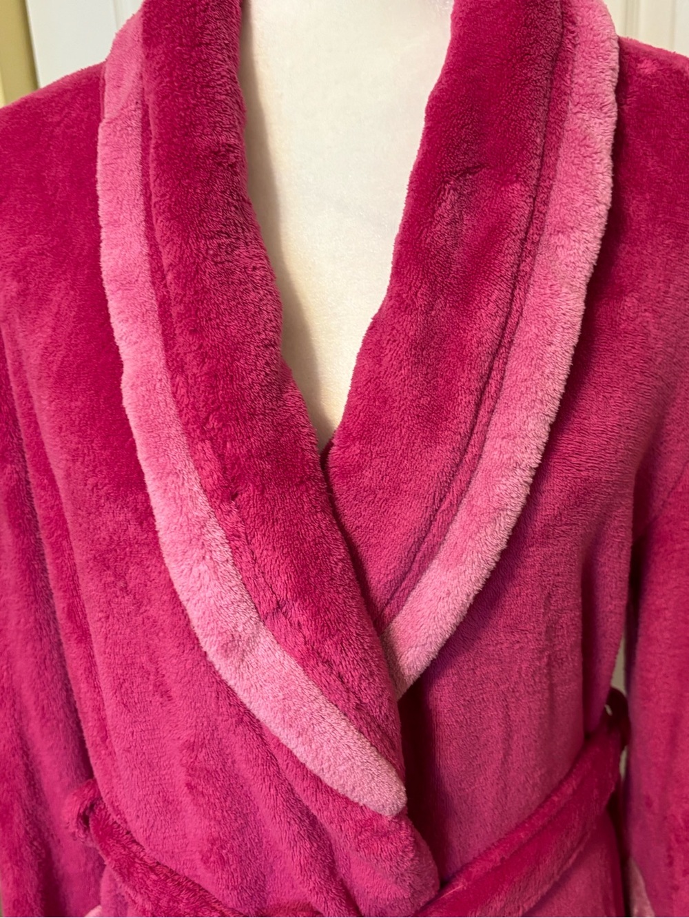 JASMINE ROSE Raspberry and Pink Long Fleece Robe - Picture 2 of 9